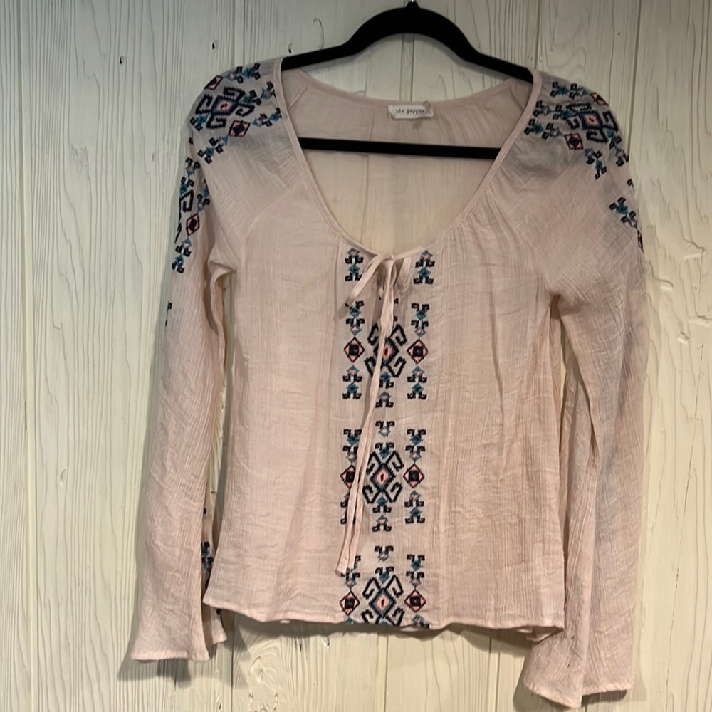 BLU Pepper Boho Embroidered Top Small